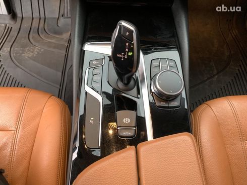 BMW 5 серия 2017 белый - фото 29