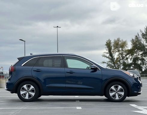 Kia Niro 2018 - фото 12