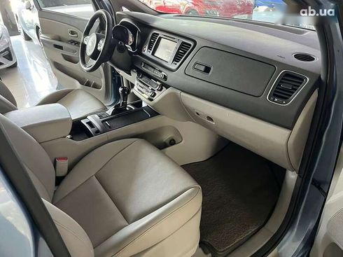 Kia Carnival 2014 - фото 20