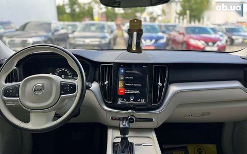 Volvo XC60 2018 - фото 11