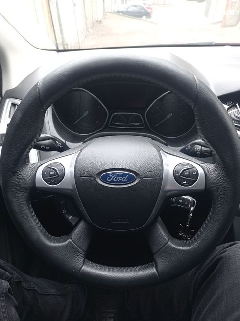 Ford Focus 2014 красный - фото 9