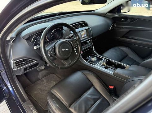 Jaguar XE 2015 - фото 20