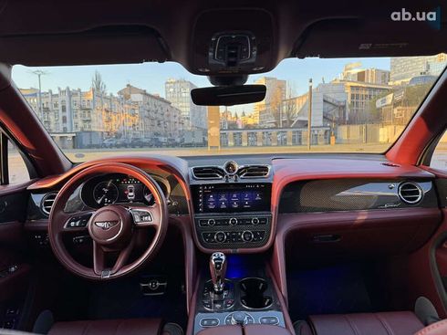 Bentley Bentayga 2021 - фото 30