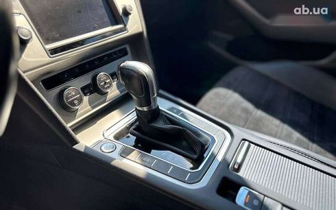 Volkswagen Passat 2016 - фото 12