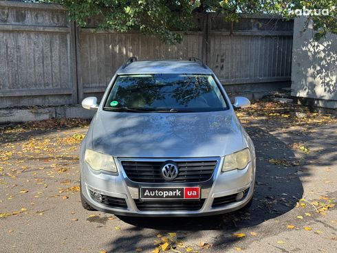 Volkswagen Passat 2006 серый - фото 2