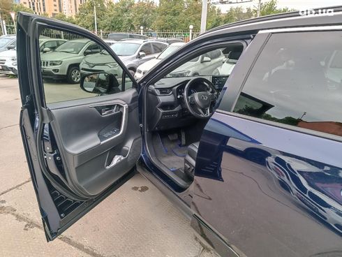 Toyota RAV4 2020 синий - фото 16