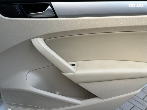 Volkswagen passat b7 2013 белый - фото 18