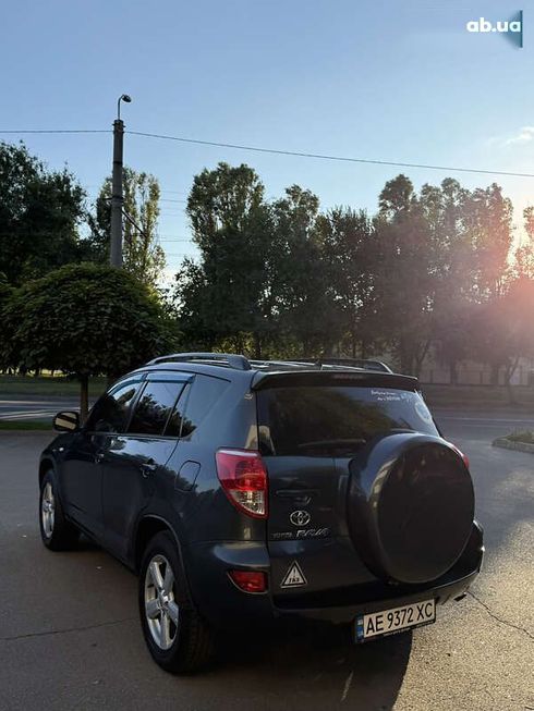Toyota RAV4 2006 - фото 11