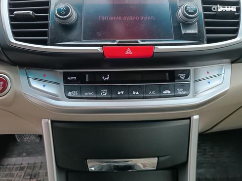 Honda Accord 2013 бежевый - фото 27