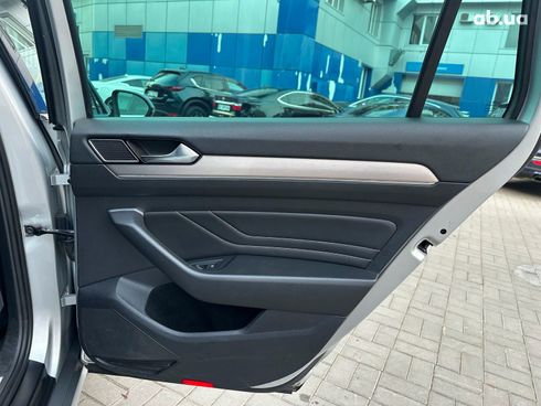 Volkswagen passat alltrack 2019 серый - фото 22