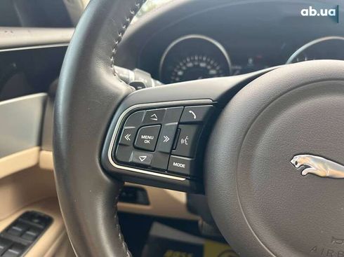 Jaguar XF 2018 - фото 12