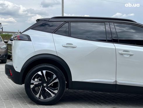 Peugeot 2008 2020 белый - фото 13