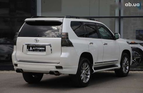 Toyota Land Cruiser Prado 2010 - фото 2