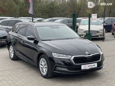 Skoda Octavia 2021 - фото 6