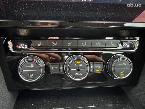 Volkswagen Passat 2018 серый - фото 45