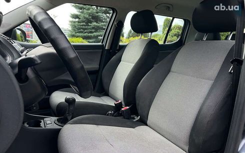 Skoda Fabia 2010 - фото 15