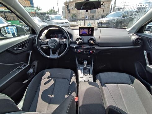 Audi Q2 2018 серый - фото 30