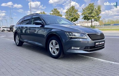 Skoda Superb 2016 - фото 9
