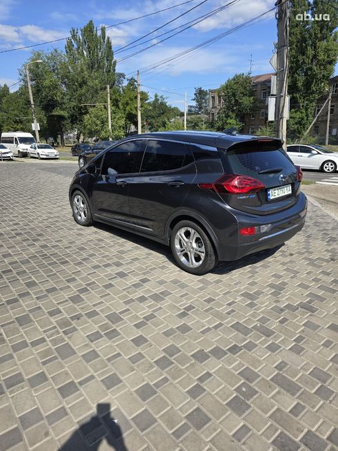 Chevrolet Bolt 2021 серый - фото 6