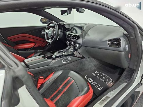 Aston Martin Vantage 2021 - фото 12