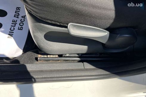 Skoda Fabia 2013 - фото 13