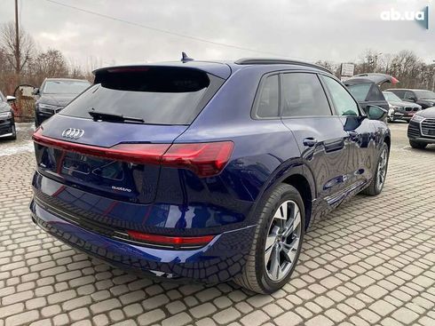 Audi E-Tron 2022 - фото 8