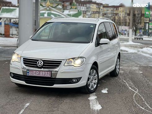 Volkswagen Touran 2010 - фото 6