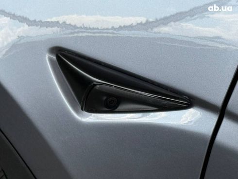 Tesla Model Y 2023 серый - фото 23