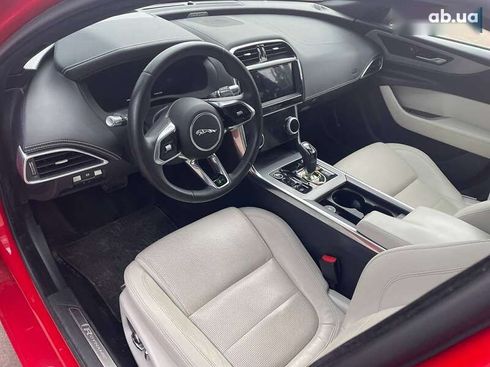 Jaguar XE 2019 - фото 15