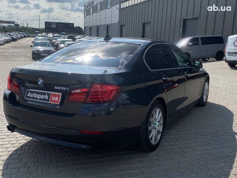 BMW 5 серия 2013 черный - фото 9
