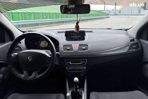 Renault Megane 2011 - фото 13