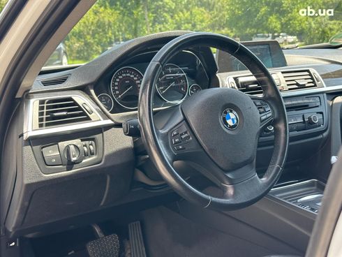 BMW 3 серия 2013 белый - фото 34