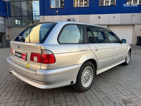 BMW 5 серия 2001 серый - фото 5