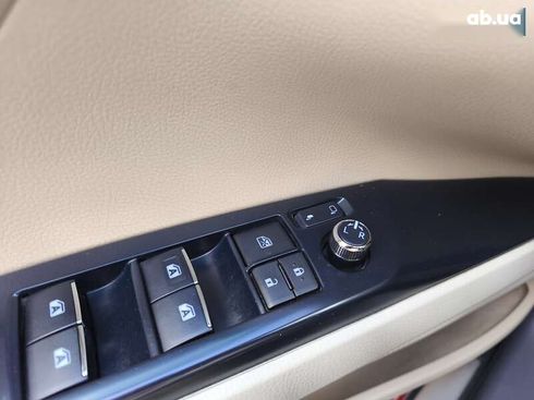 Toyota Camry 2018 - фото 20