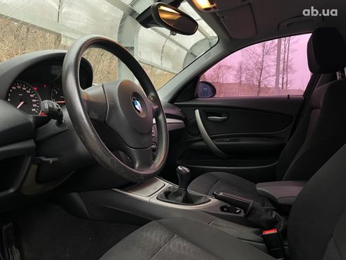 BMW 1 серия 2008 черный - фото 20