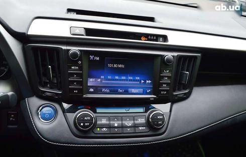 Toyota RAV4 2017 - фото 26