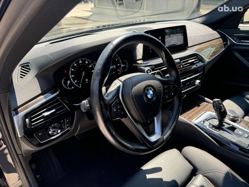 BMW 5 серия 2017 черный - фото 9