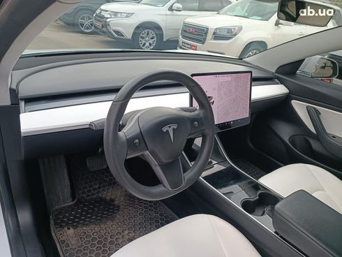 Tesla Model 3 2019 белый - фото 5