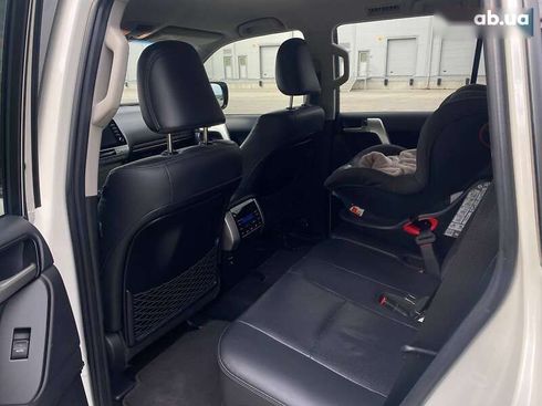 Toyota Land Cruiser Prado 2020 - фото 18