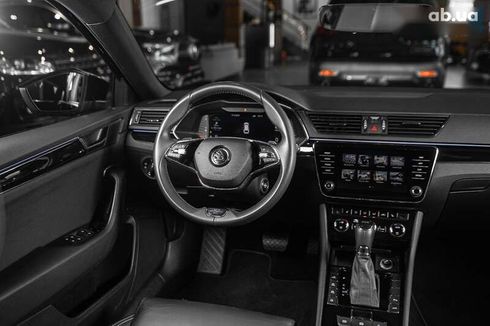 Skoda Superb 2020 - фото 19