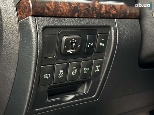 Toyota Land Cruiser 2013 - фото 19