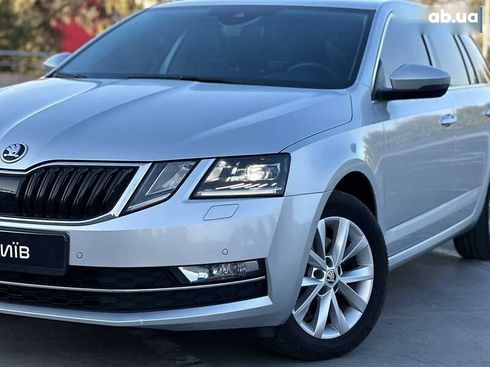 Skoda Octavia 2019 - фото 4