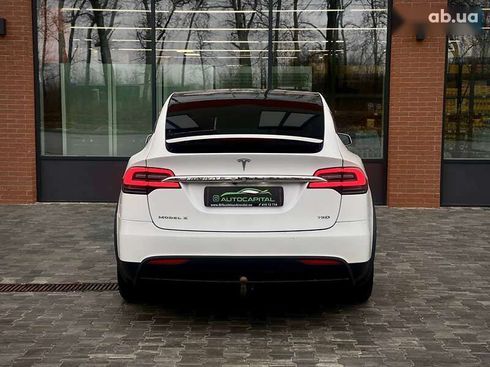 Tesla Model X 2017 - фото 11