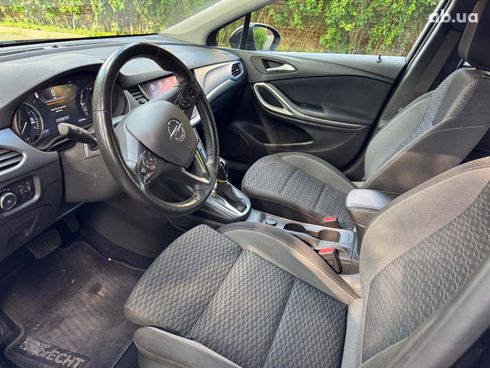 Opel Astra 2022 черный - фото 12