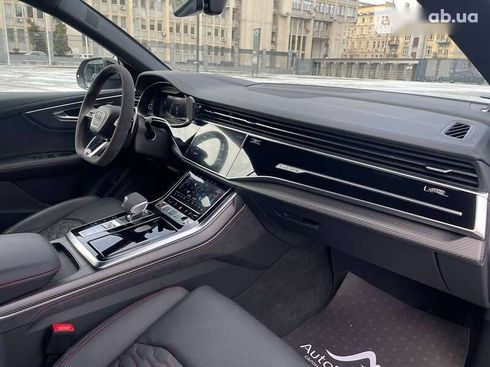 Audi RS Q8 2023 - фото 24