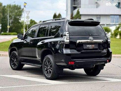 Toyota Land Cruiser Prado 2021 - фото 10