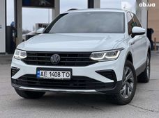 Продаж вживаних Volkswagen Tiguan 2021 року - купити на Автобазарі