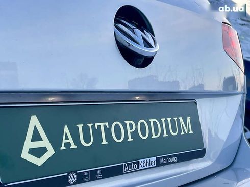 Volkswagen Passat 2018 - фото 19