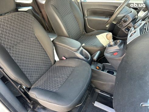 Renault Kangoo 2012 белый - фото 10