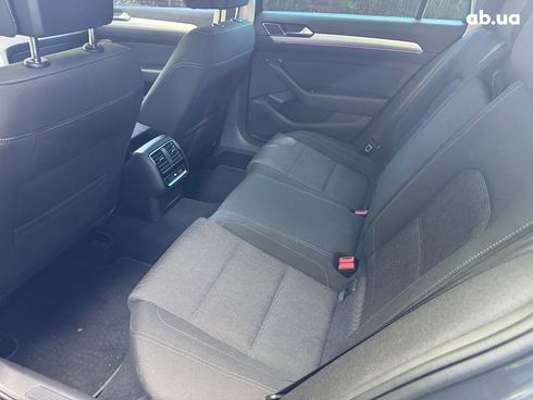 Volkswagen Passat 2019 серый - фото 20